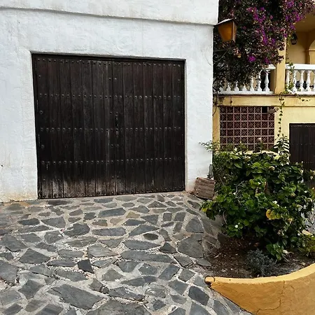 度假居 Charming Idyllic Sea View House *