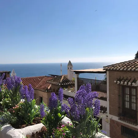 度假居 Charming Idyllic Sea View House