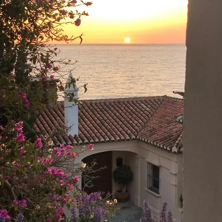 度假居 Charming Idyllic Sea View House