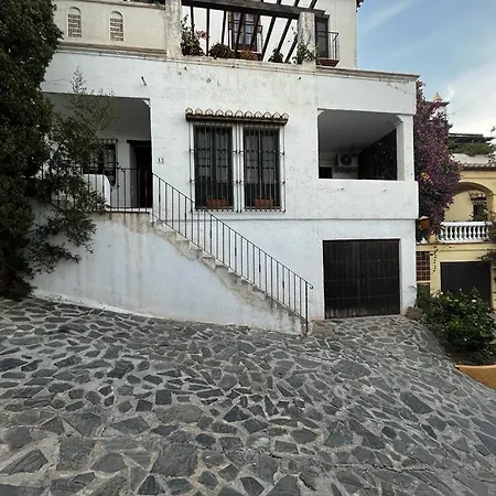 度假居 Charming Idyllic Sea View House 阿尔姆尼卡